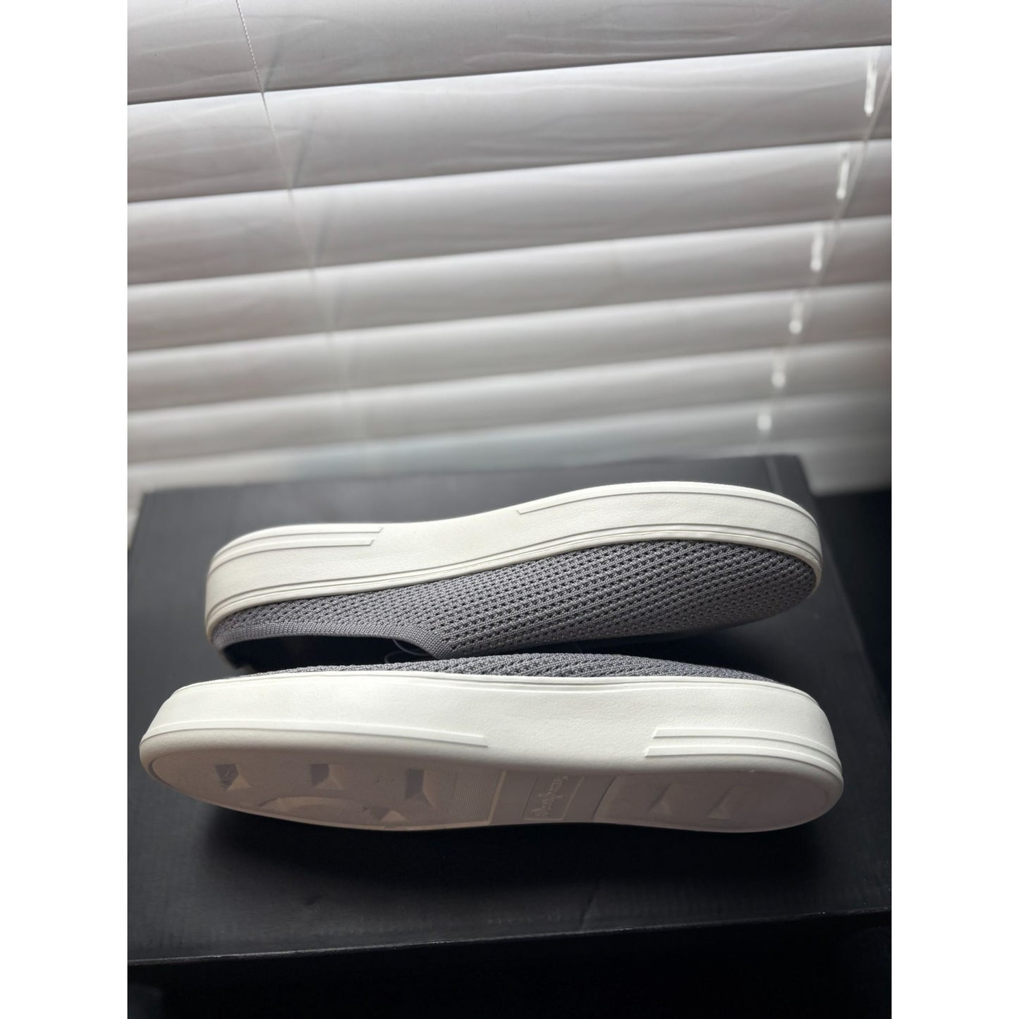 Dearfoams Original Gray Mesh Casual Slip-On Shoes With White Soles