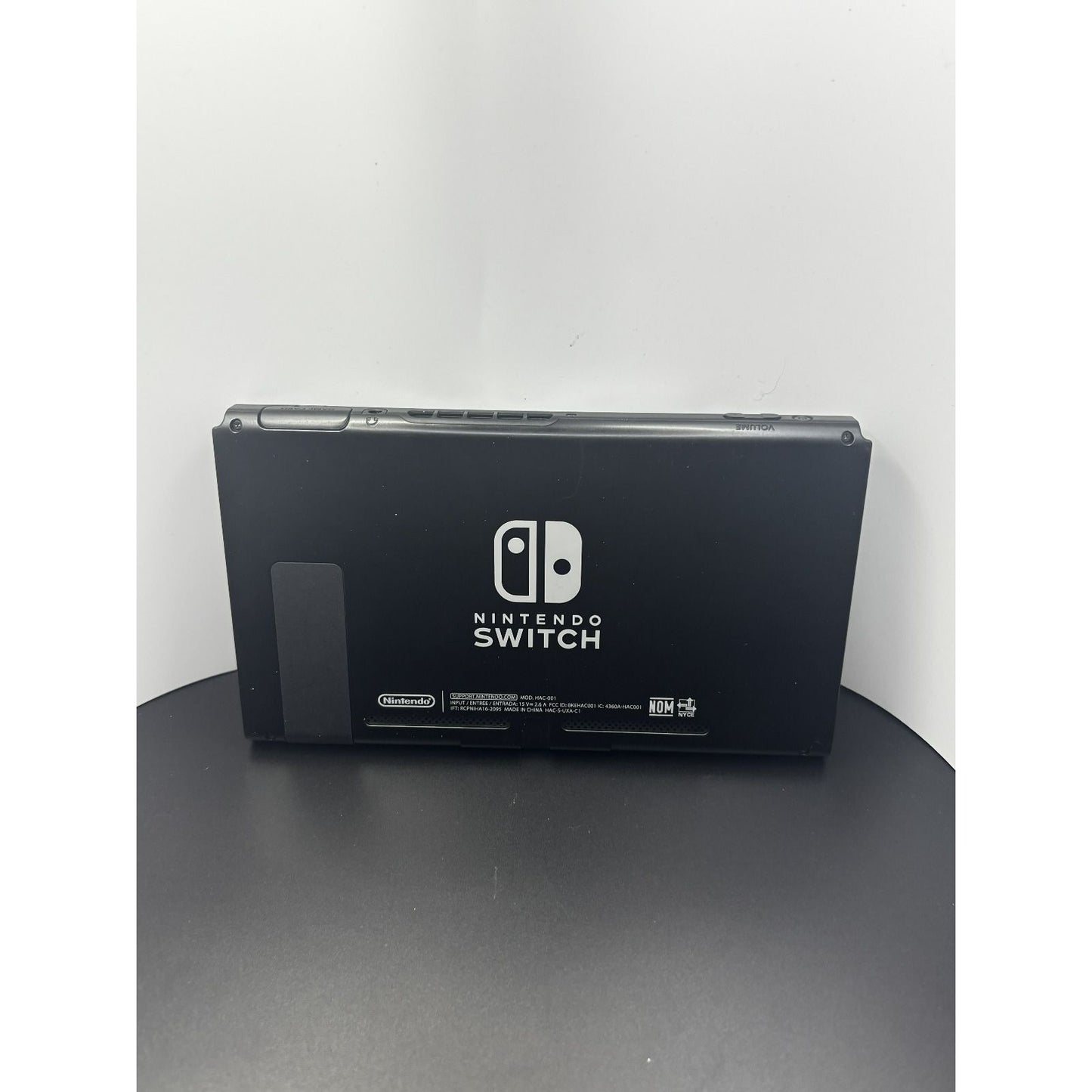 Nintendo Switch Console w/ Original Box and Accessories gaming