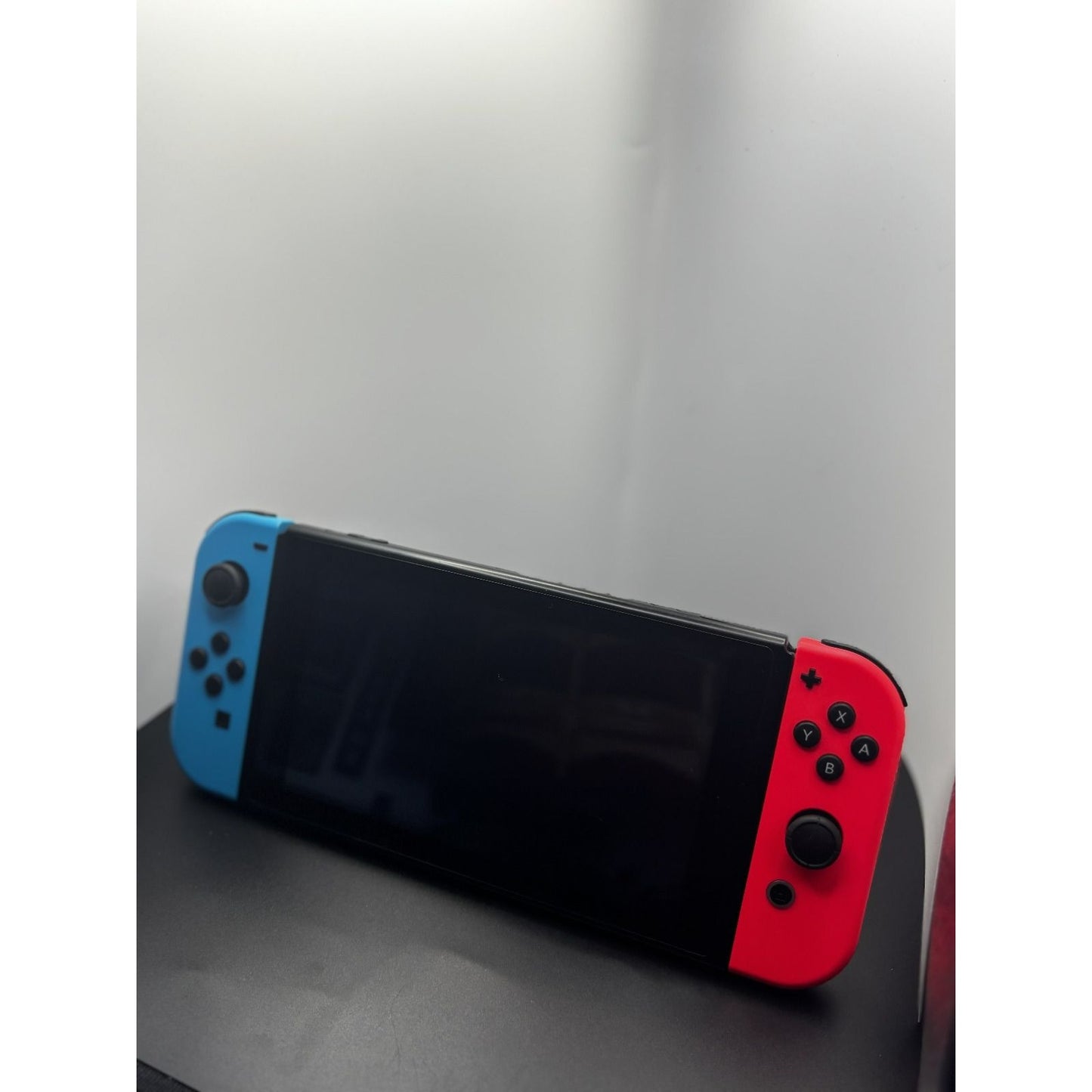 Nintendo Switch Console w/ Original Box and Accessories gaming