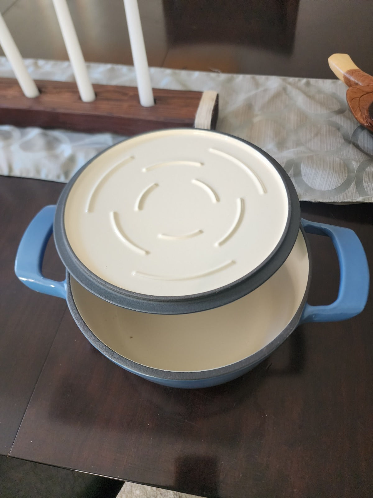Tramontina Gourmet 5.5 qt. Round Enameled kitchen Cast Iron Dutch Oven in Dark Blue with Lid