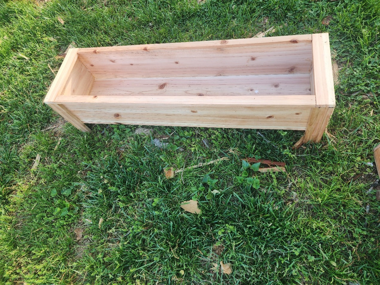 Handcrafted Cedar wood Planter Box – Rustic & Durable Garden Decor 🌿✨