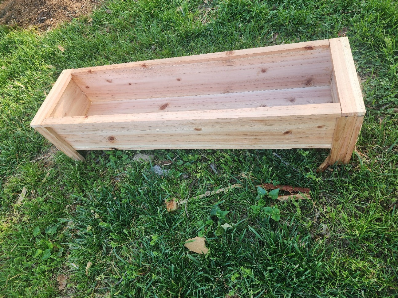 Handcrafted Cedar wood Planter Box – Rustic & Durable Garden Decor 🌿✨