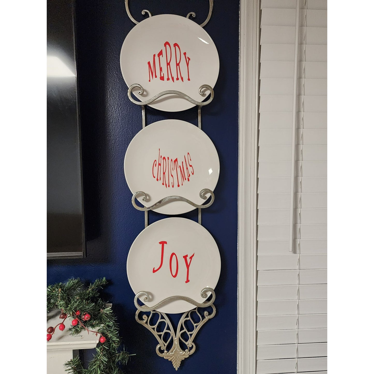 Set Of 4 Decoration Christmas Plates With Red Holiday Greetings - Joy Peace Merry Christmas