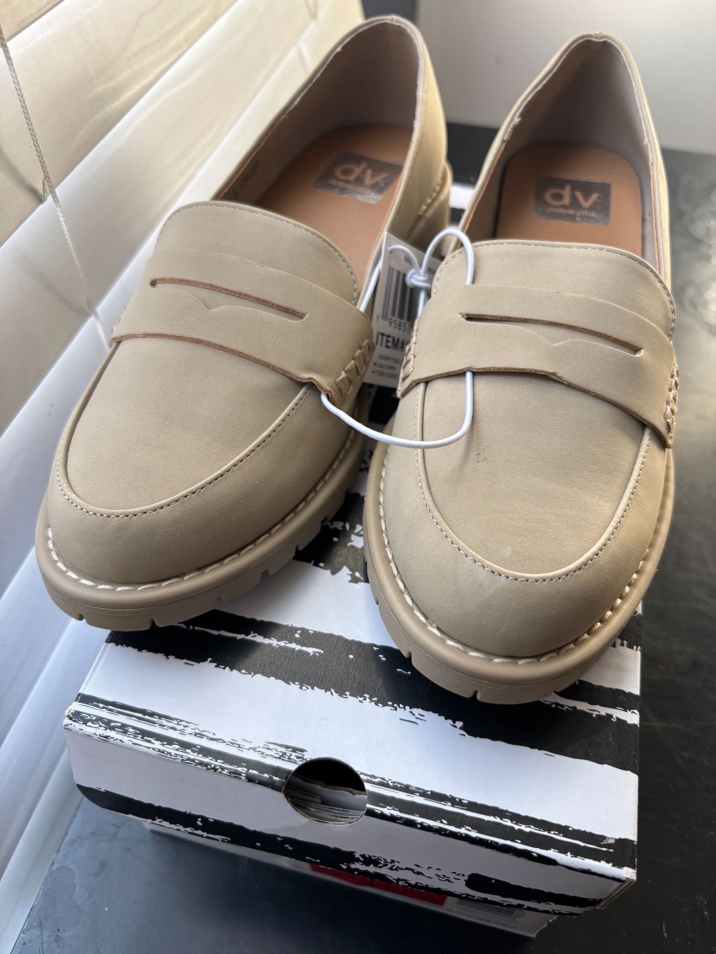 DV Dolce Vita Womens Dune Lug Loafers Rcrispo
