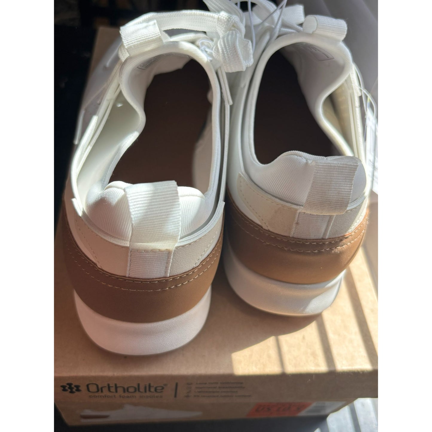 Steve Madden Mens White & Brown Ortholite Lace-Up Sneakers