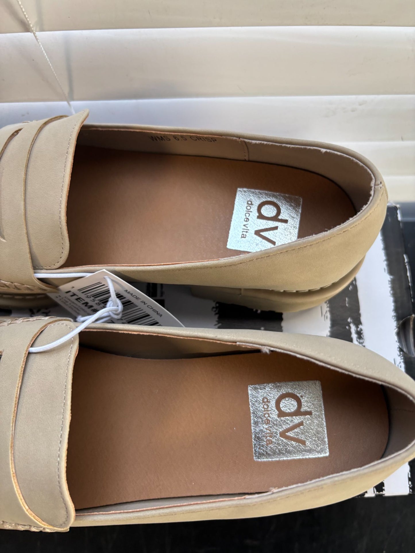 DV Dolce Vita Womens Dune Lug Loafers Rcrispo