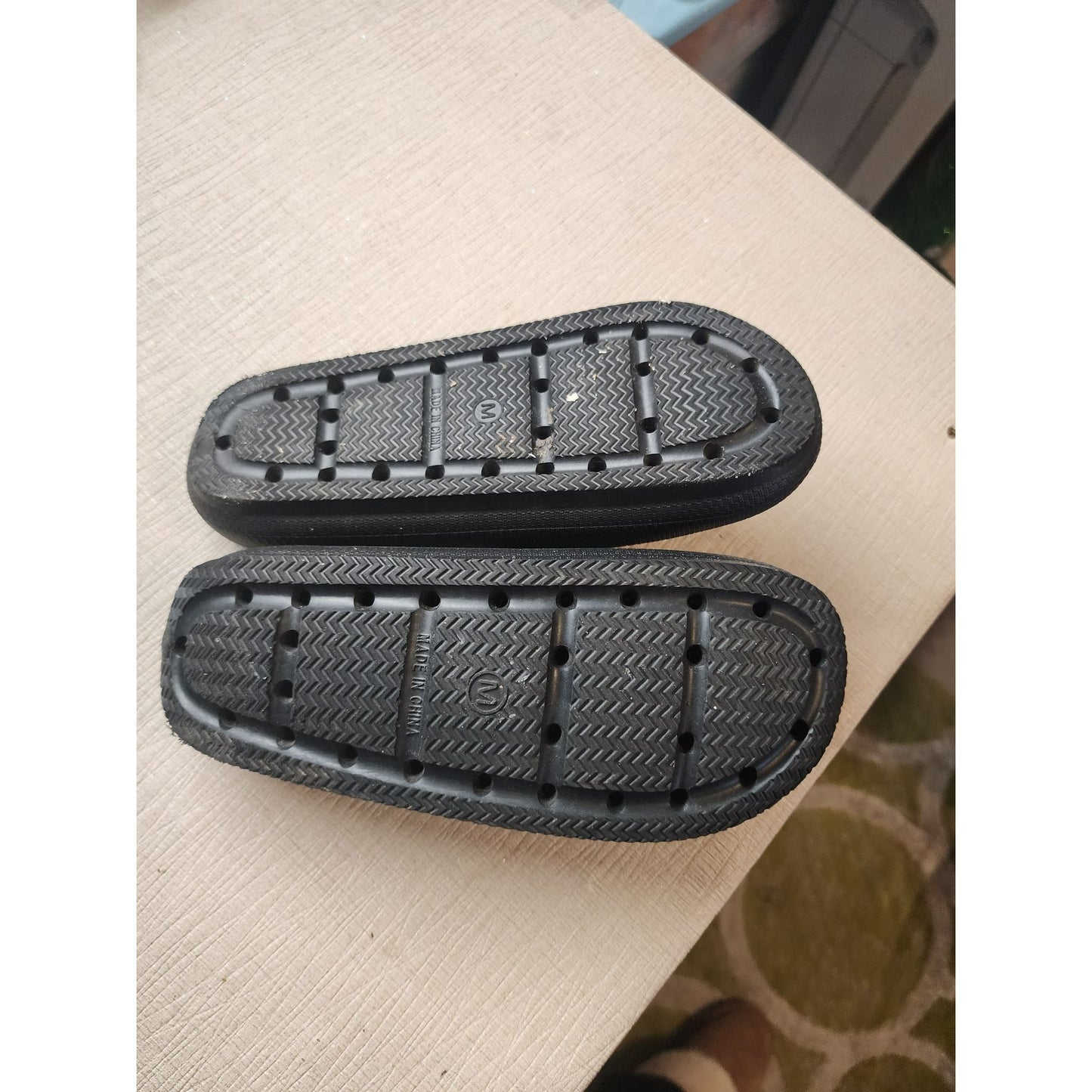 32 Degrees Cool M Size Black Slide Sandals L