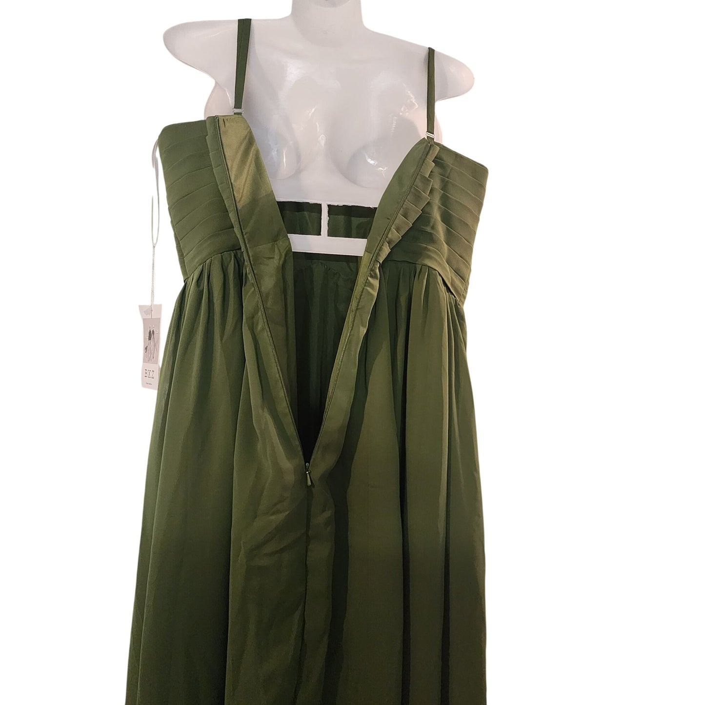 Elegant Olive Green Maxi Dress With Pleated Bodice & Spaghetti Straps Design Flowy