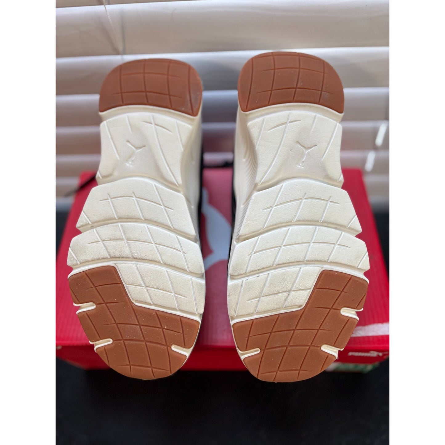 NEW!! Puma women shoes Black Focus Lite Sneaker