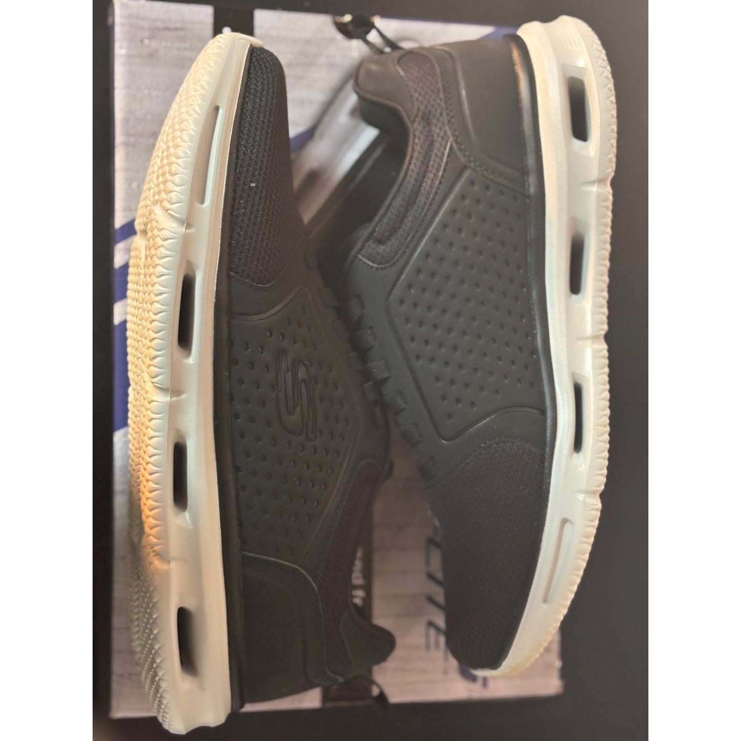 Skechers Men's Glide-Lite Classic Fit Black Sneakers With Memory Foam