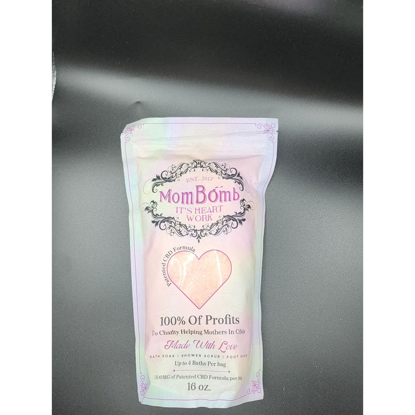 Mom Bomb Bath Soak – Juicy Strawberry, Blackcurrant & Amber 1lb
