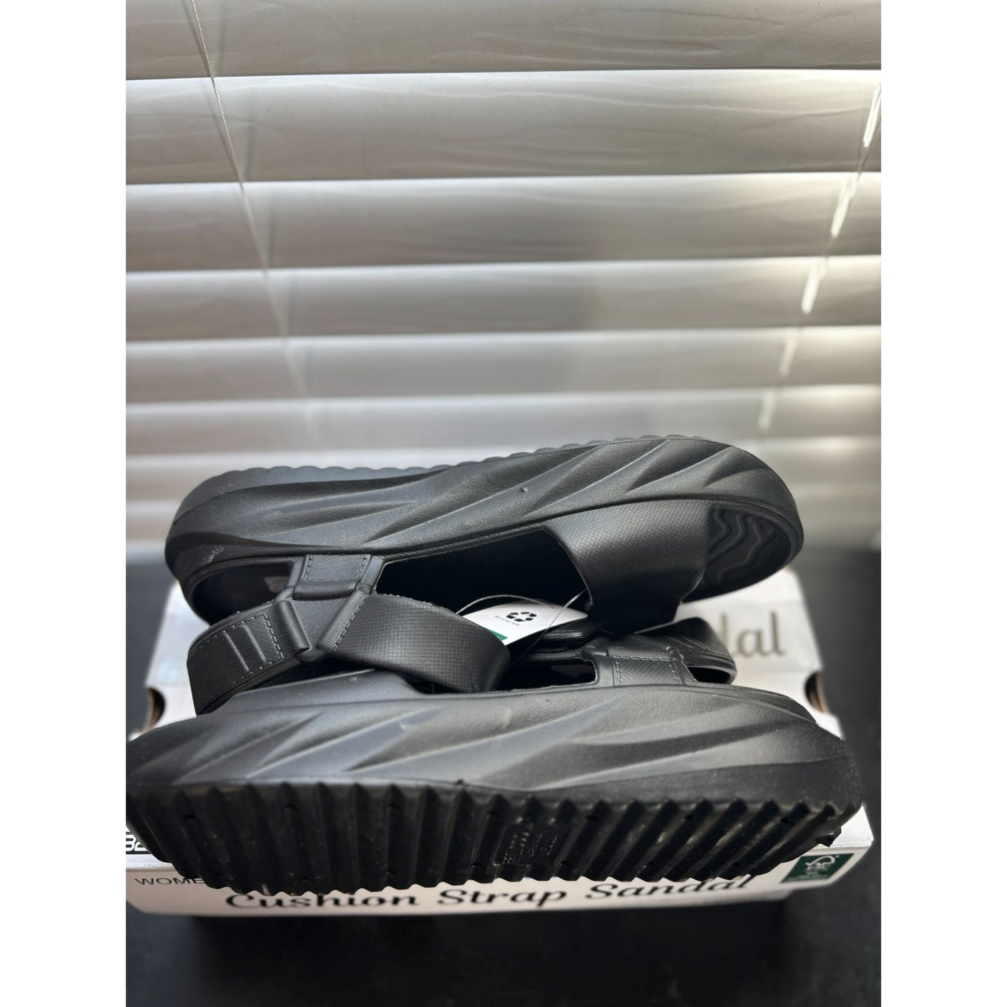 32 DEGREES WOMENS CUSHION STRAP SANDAL SLIP Black