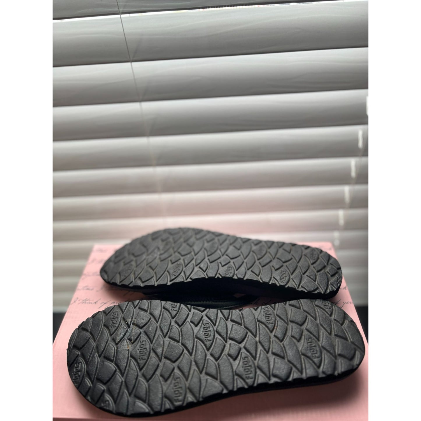 Flojos Womens Black slide sandal