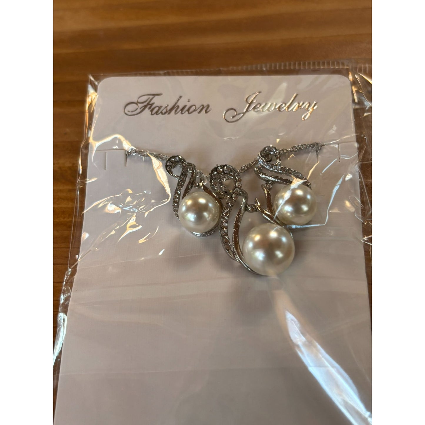 Silver Plated Pearl & Crystal Pendant Necklace & Earrings Set