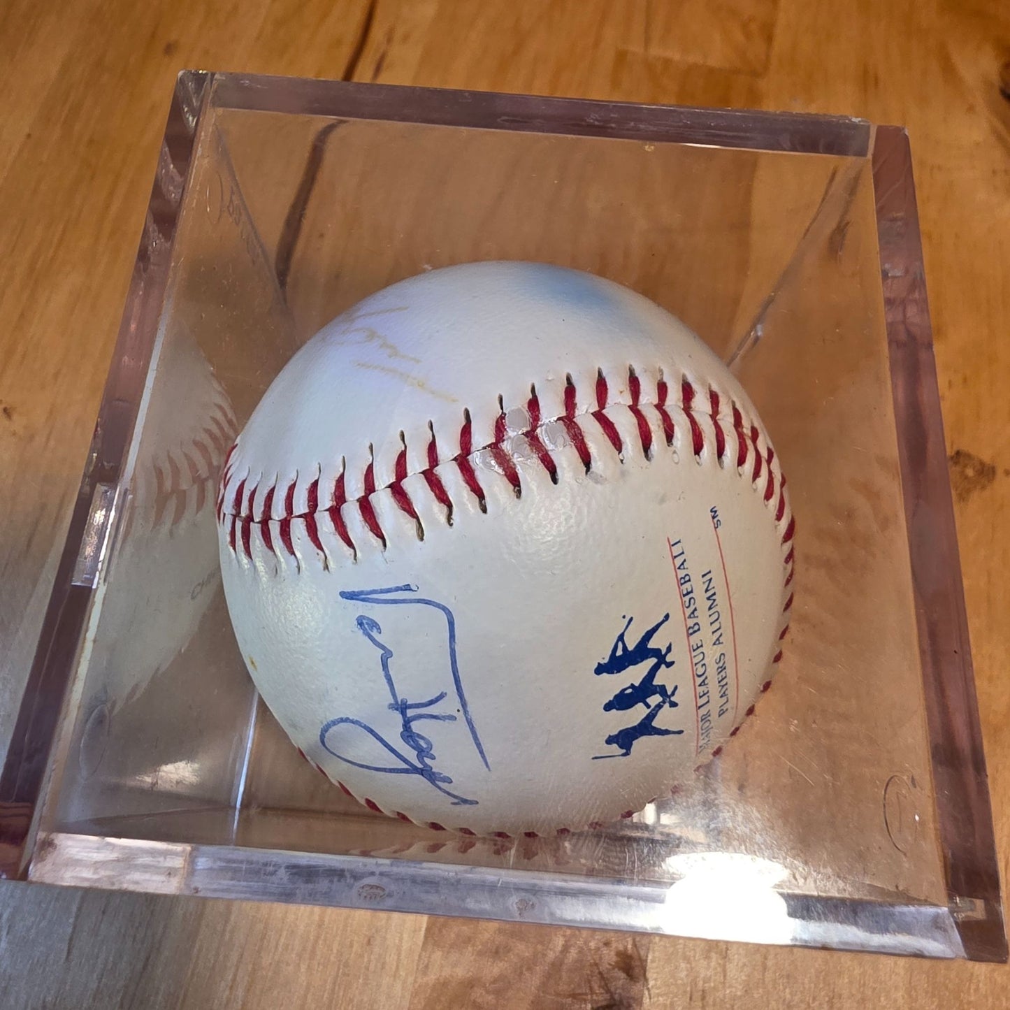 Signed Baseball MLB Players Alumni Autographed Ball w/ Case Unknown Players