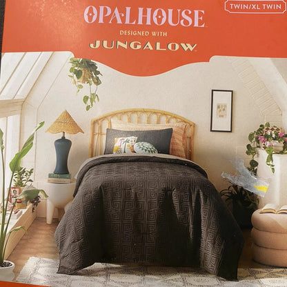 Opalhouse Designed with Jungalow Twin or Twin XL Dark Gray Textured Ikat Geo 2 Piece Quilt & Sham Set