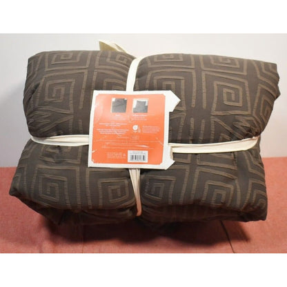Opalhouse Designed with Jungalow Twin or Twin XL Dark Gray Textured Ikat Geo 2 Piece Quilt & Sham Set