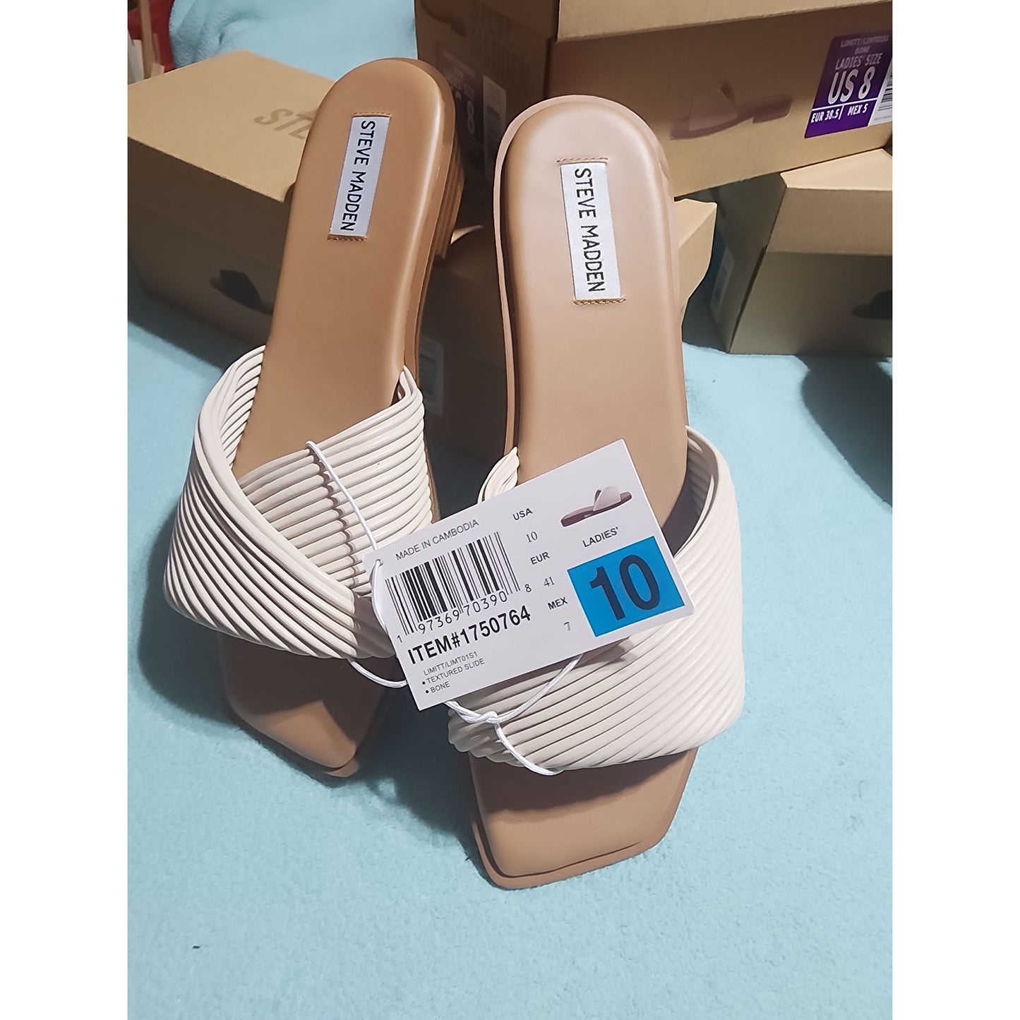 Steve Madden Ladies Slide Sandals US Size 10 Black and Cream