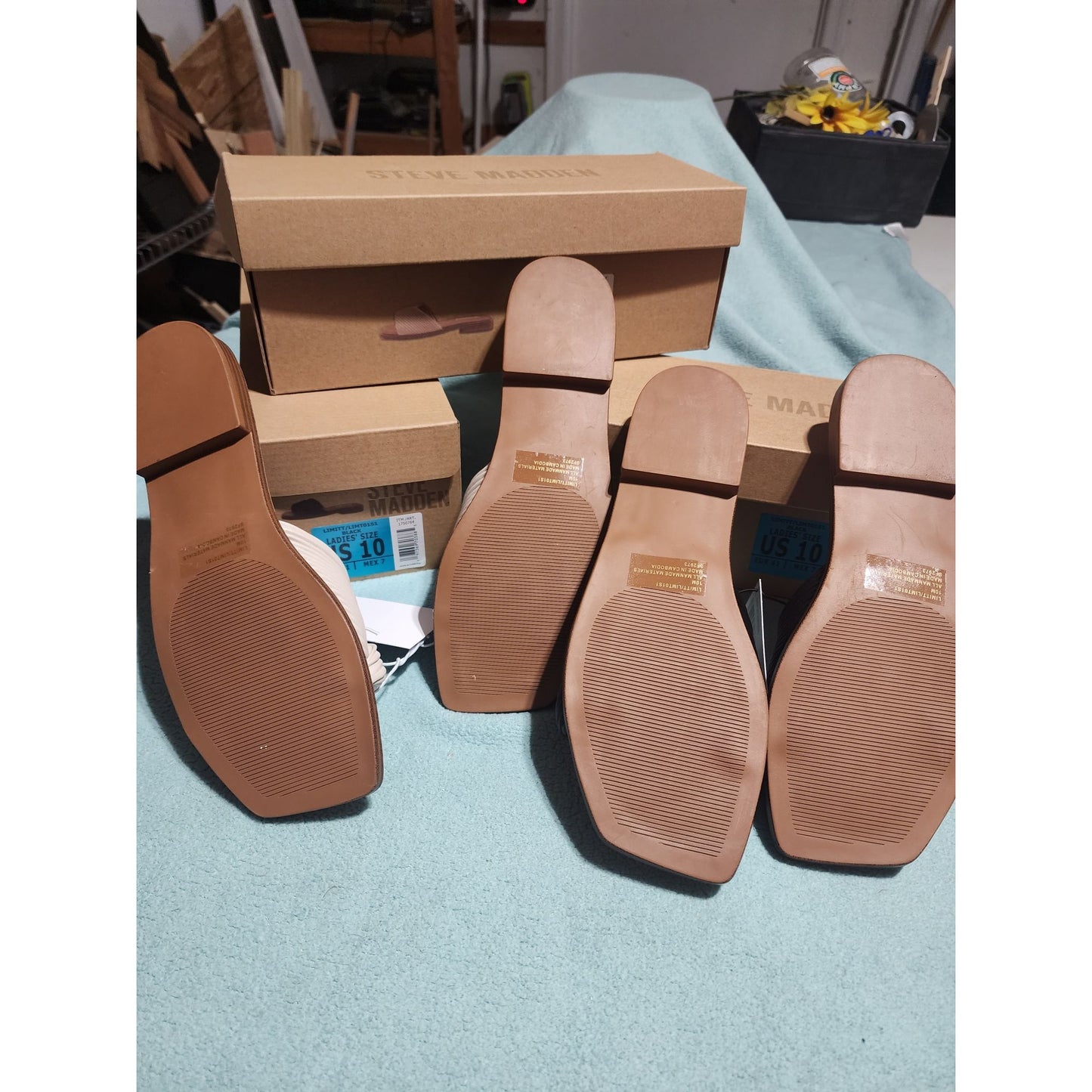 Steve Madden Ladies Slide Sandals US Size 10 Black and Cream