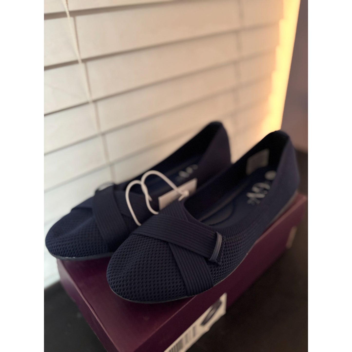 Gloria Vanderbilt Debbie Women's Ballet slip on Navy Blue