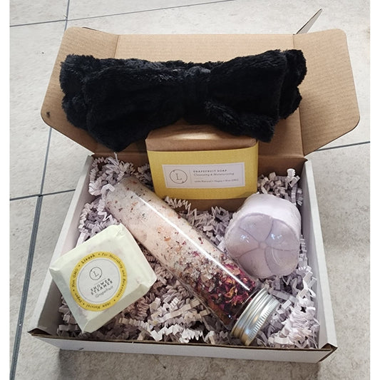 4 piece Lavender Spa Gift Set With Ornament Bath Bomb, Bath Salts, Soap & Shower Steamer