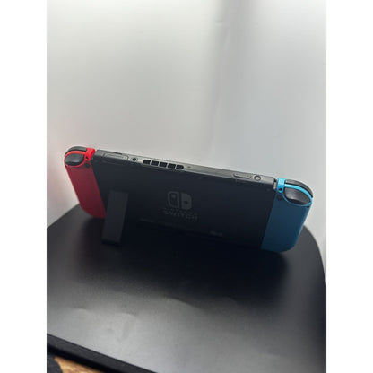 Nintendo Switch Console w/ Original Box and Accessories gaming