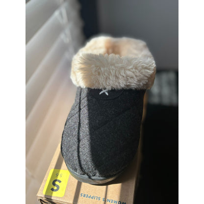 Dearfoams Womens Cozy Indoor/Outdoor Quilted clogs With Faux Fur Lining