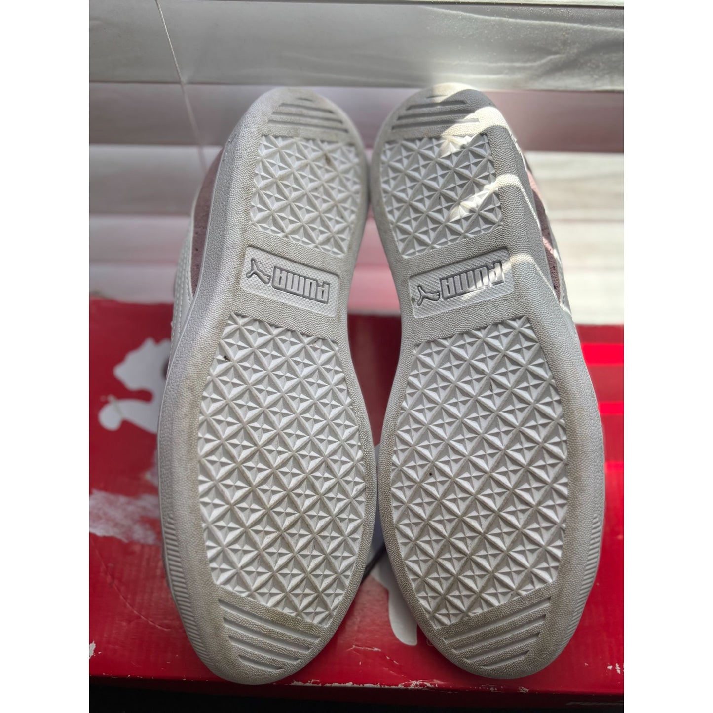 Puma Womens Suede SoftFoam+ Sneakers