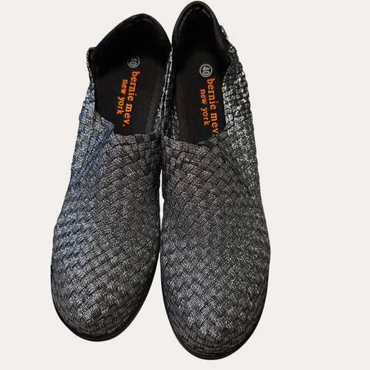 Bernie Mev Amelia Black Women’s NIB Woven Bootie Size 40EU/9.5-10US