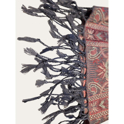Vintage-Inspired Paisley Pattern Scarf With Fringe Red & Green Tones Soft Fabric Elegant Design