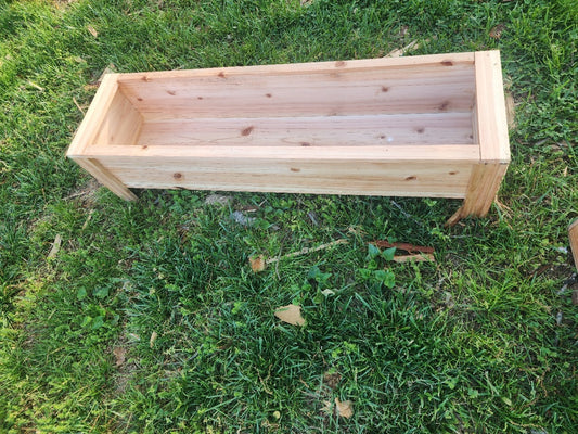 Handcrafted Cedar wood Planter Box – Rustic & Durable Garden Decor 🌿✨