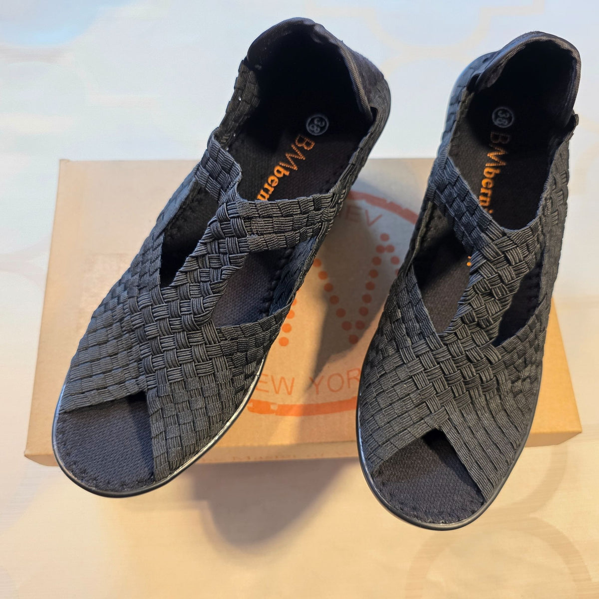 Bernie Mev Yvone Black Women’s NIB Woven Comfort Shoes