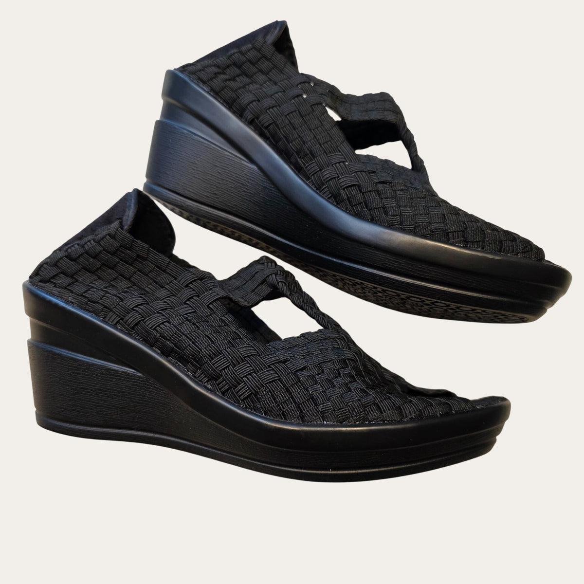 Bernie Mev Yvone Black Women’s NIB Woven Comfort Shoes