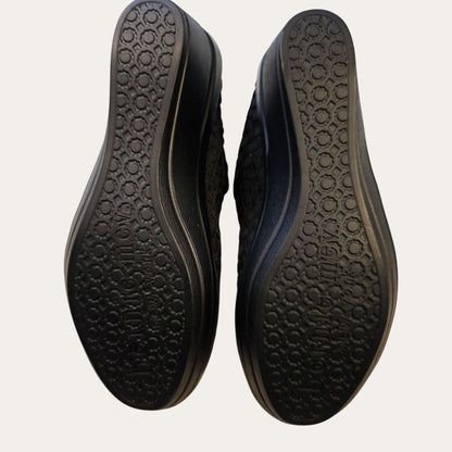 Bernie Mev Yvone Black Women’s NIB Woven Comfort Shoes