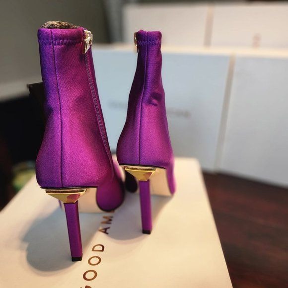 Good American by Khloé Kardashian  Satin Pointed Toe Stiletto Heeled Ankle Booties