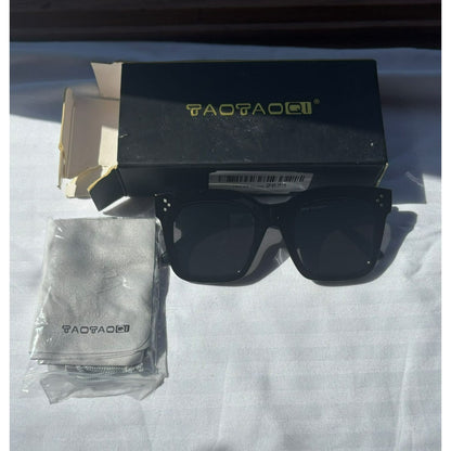 TAOTAOQI Oversized Square Sunglasses – Bold Look with UV400 Protection