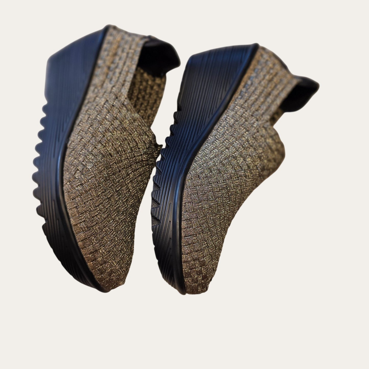 Bernie Mev Gem Bronze Women’s NIB Woven Comfort Shoes