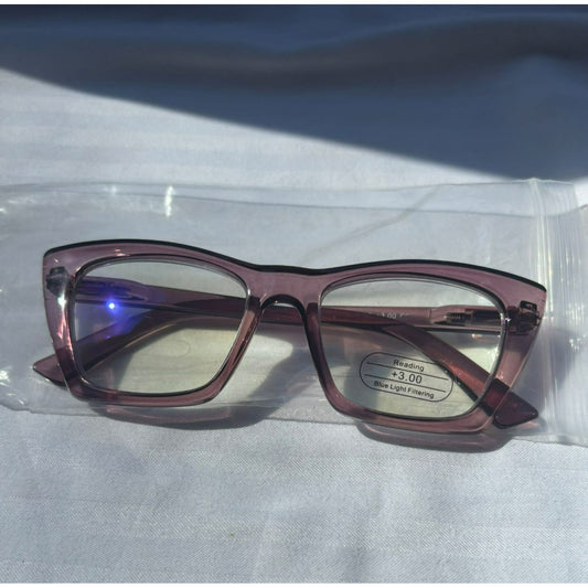 Stylish Cat-Reading Eyewear – +3.00 Magnification with Blue Light Filtering