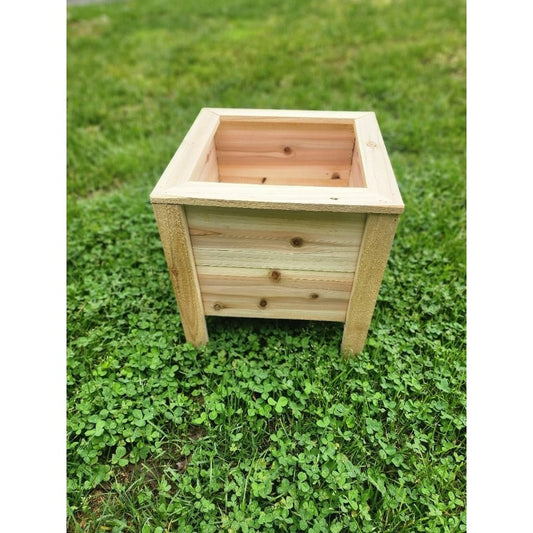 Handcrafted Cedar Wood Planter Box For Indoor/Outdoor Gardening Rustic Design Square Durable & Weather-Resistant