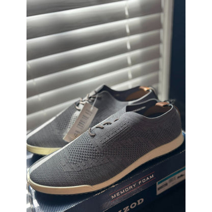Izod Mens Gray Memory Foam Knit Sneakers