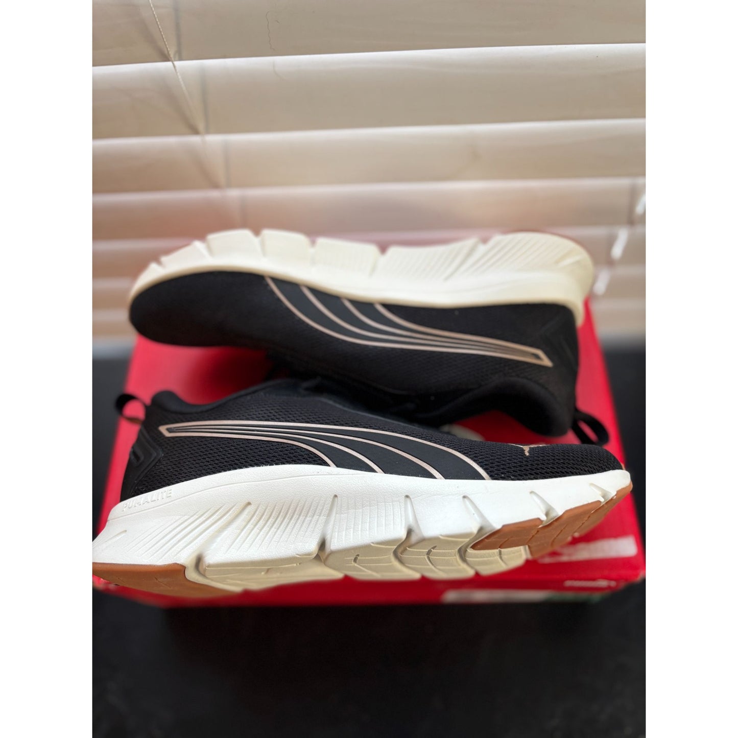 NEW!! Puma women shoes Black Focus Lite Sneaker
