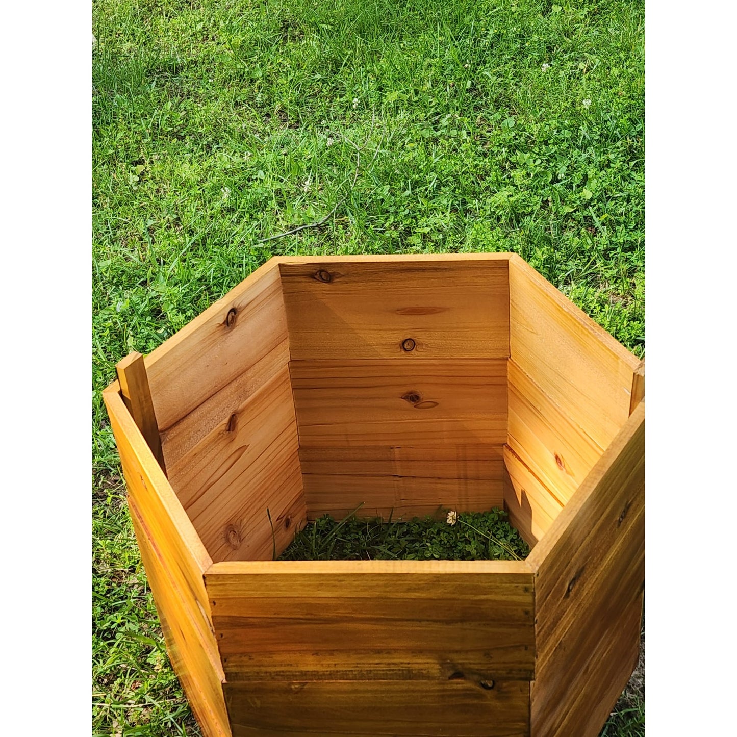 Cedar Wood Hexagon Potato Planter Box – Stackable Raised Garden Bed for Outdoor Growing – Natural or Mahogany Finish