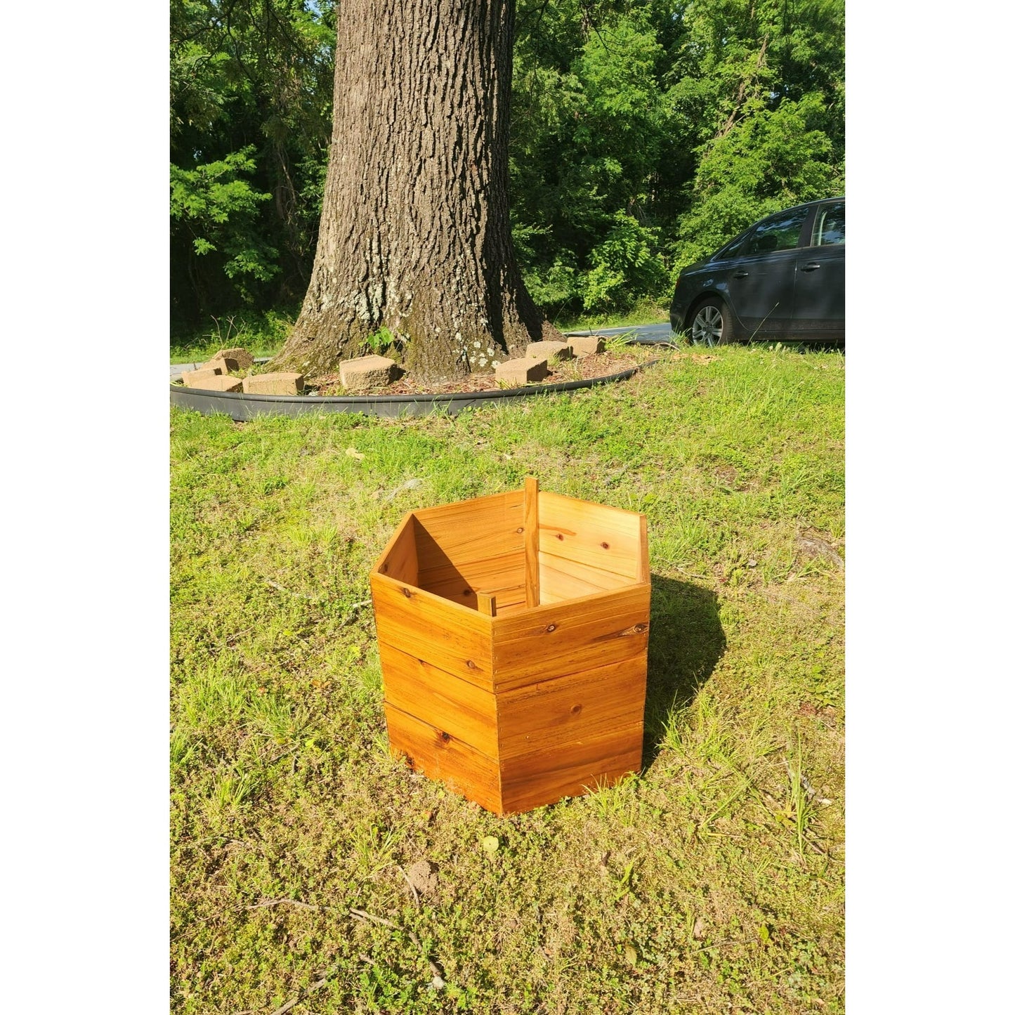 Cedar Wood Hexagon Potato Planter Box – Stackable Raised Garden Bed for Outdoor Growing – Natural or Mahogany Finish