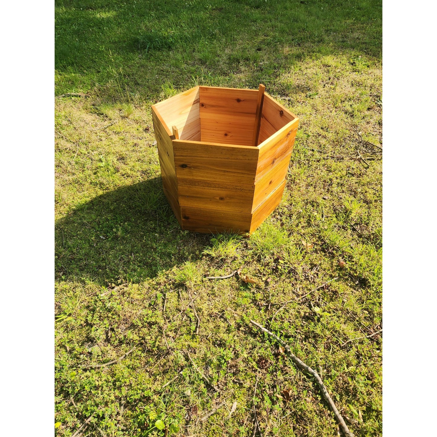 Cedar Wood Hexagon Potato Planter Box – Stackable Raised Garden Bed for Outdoor Growing – Natural or Mahogany Finish