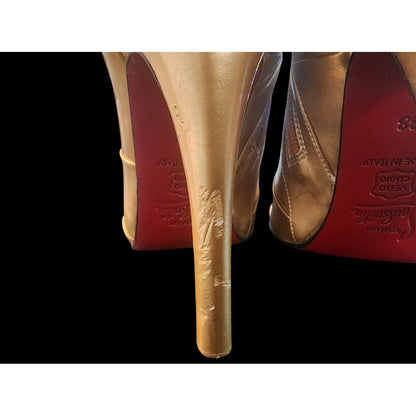 Christian Louboutin Robot 120 Miroire Gold Peep Toe Booties – Size 38 – Iconic Style