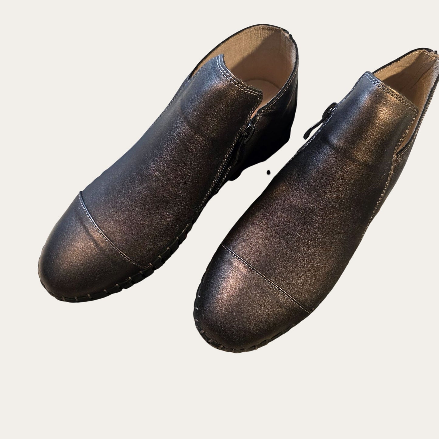 Bernie Mev TW80 Gunmetal Women’s NIB Woven Comfort Bottie