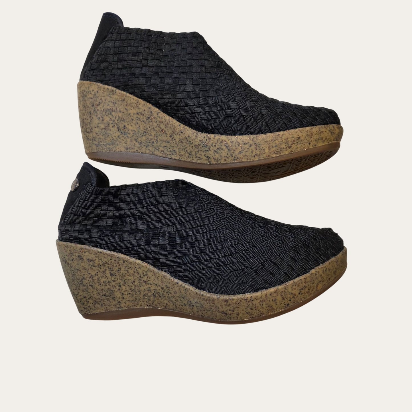 Bernie Mev Sexy Black Women’s NIB Woven Comfort Shoes