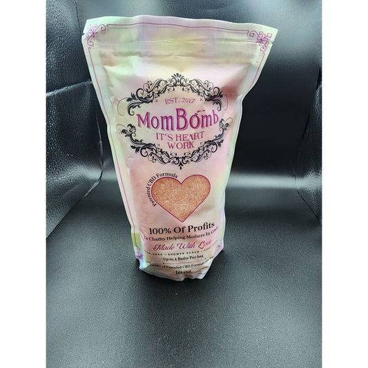 Mom Bomb Bath Soak – Juicy Strawberry, Blackcurrant & Amber 1lb