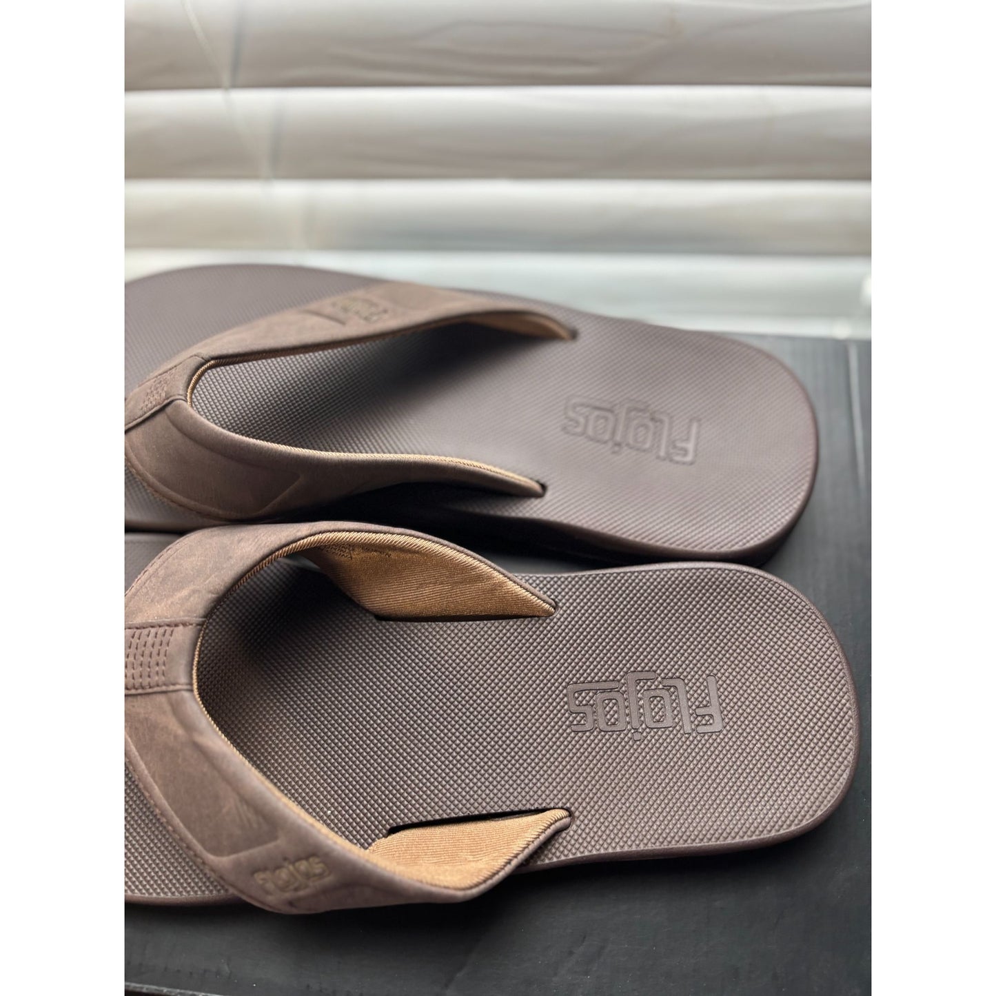 Flojos Mens Brown Memory Foam Sandals Size 10