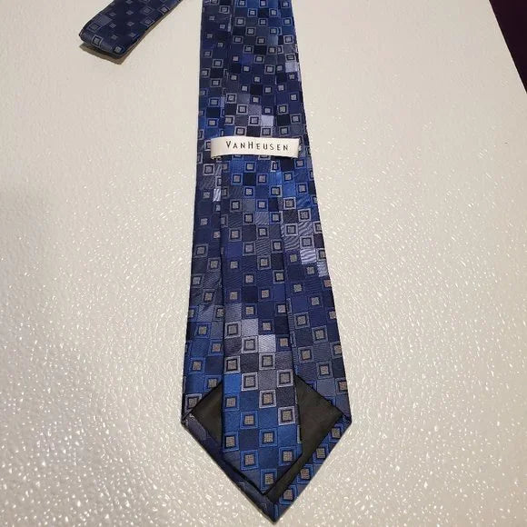 Van Heusen Mens Blue Geometric Pattern Tie 100% Silk Classic Design